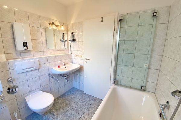 mit Badewanne