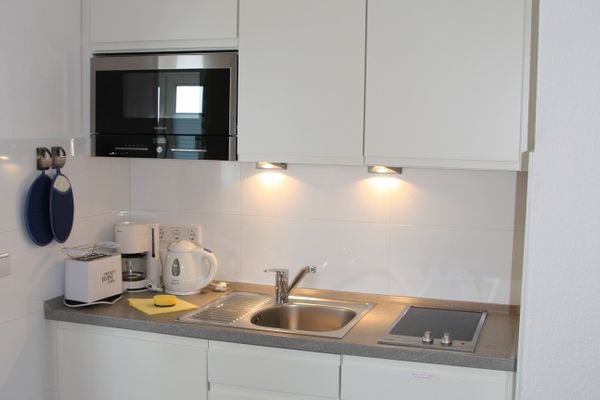  Weißes Dünenhaus mit Meerblick Dorf - Küche / Küchenzeile