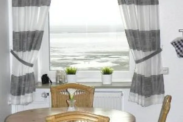 Essbereich in der Ferienwohnung Jessen´s Wattblick in Wittdün auf Amrum  Ferienwohnung *Jessen´s Wattblick*