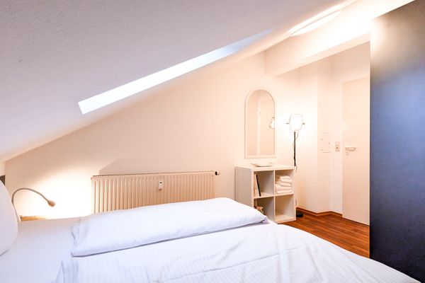 Ferienanlage Neuschwansteinblick Ferienwohnung 127 Ferienwohnungen in Füssen - Schlafzimmer