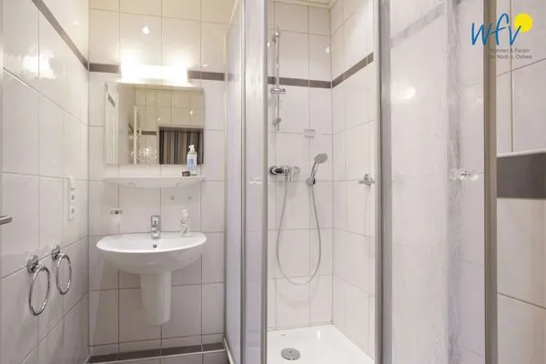 Badezimmer Villa van Harten Ferienwohnung Leekant