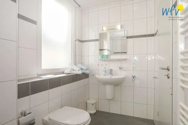 Badezimmer Villa van Harten Ferienwohnung Stüürmann