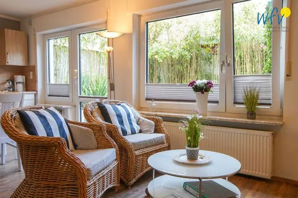 Wohnzimmer Villa van Harten Ferienwohnung "Dollart-Prinzessin"