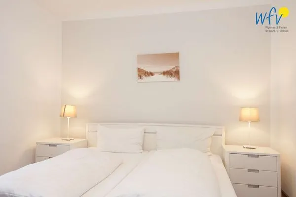 Schlafzimmer Villa van Harten Ferienwohnung "Dollart-Prinzessin"