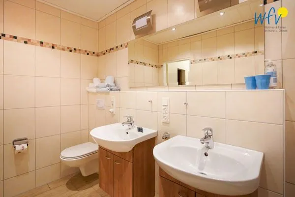 Badezimmer Villa van Harten Ferienwohnung "Dollart-Prinzessin"