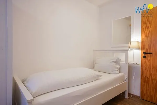 Schlafzimmer Villa van Harten Ferienwohnung "Dollart-Prinzessin"