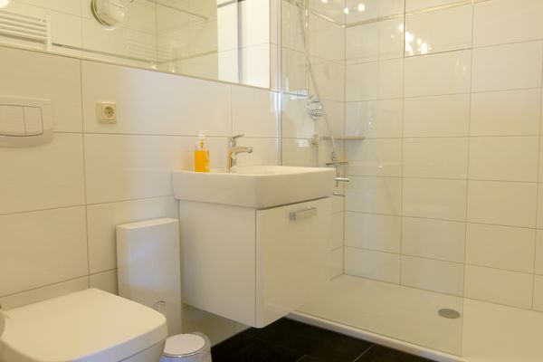 Boddenblick Wohnung 30 Zingst - Badezimmer