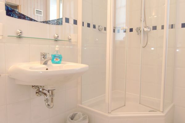  Birkenstraße 6e Wohnung Langner Zingst - Badezimmer