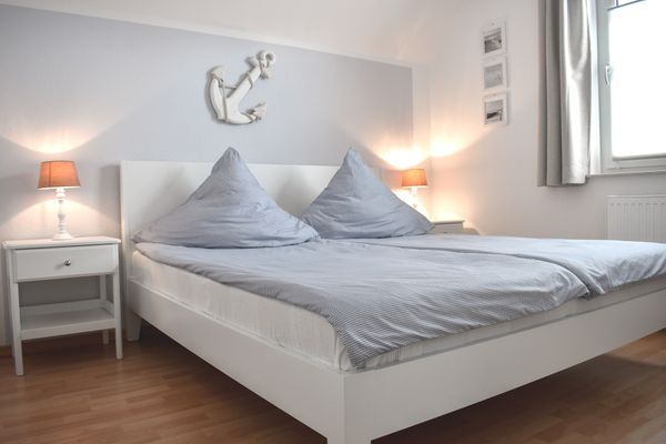  Fritz-Reuter-Straße 4 Wohnung de Strandläufer Zingst - Schlafzimmer