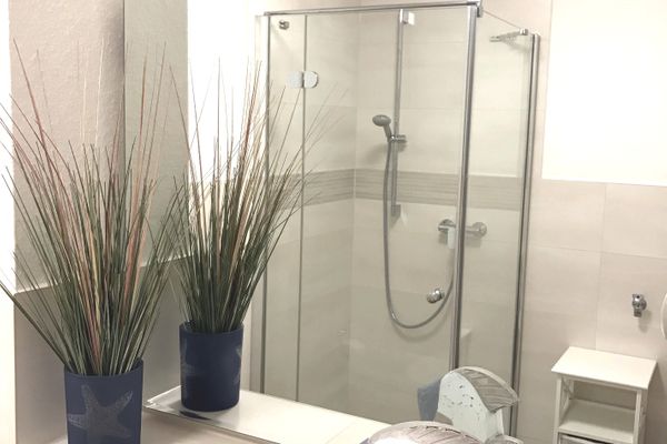  Fritz-Reuter-Straße 4 Wohnung de Strandläufer Zingst - Badezimmer