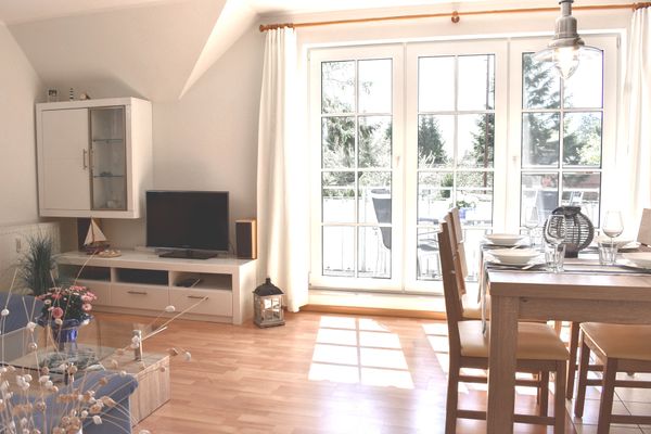  Fritz-Reuter-Straße 4 Wohnung de Strandläufer Zingst - Wohnzimmer