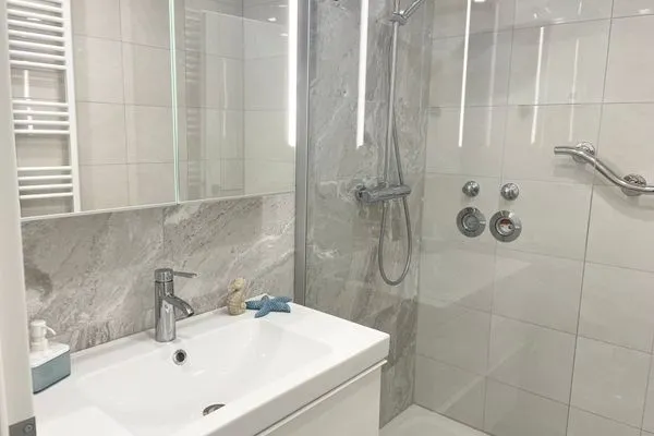 Meeresbrandung FeWo 37 Duhnen - Badezimmer
