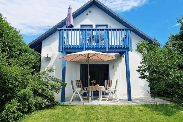 Fassade / Eingang  (STR132a) Ferienwohnung "Maren am Meer Strandwohnung" F***