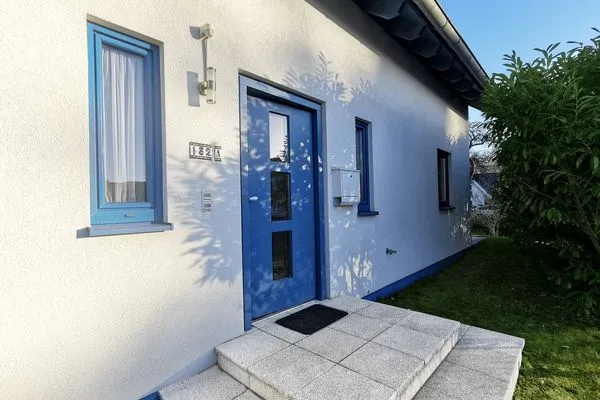 Fassade / Eingang  (STR132a) Ferienwohnung "Maren am Meer Strandwohnung" F***