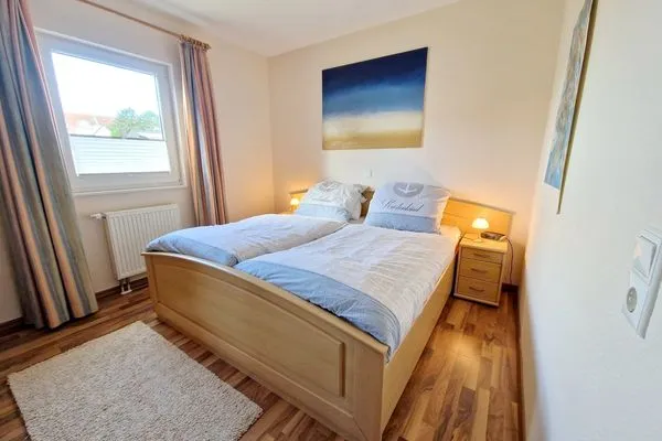 Schlafzimmer  (STR132a) Ferienwohnung "Maren am Meer Strandwohnung" F***