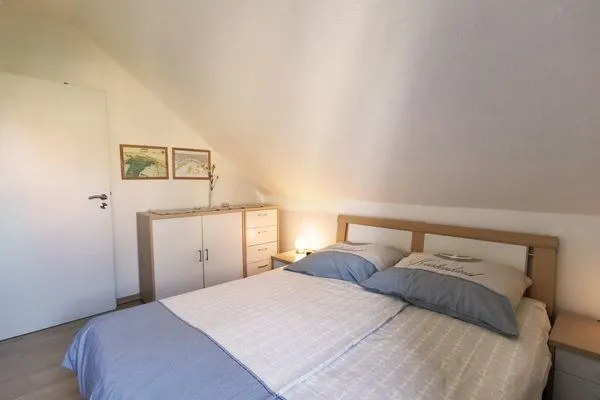 Schlafzimmer  (STR132b) Ferienwohnung " Maren am Meer -Meerwohnung" F***
