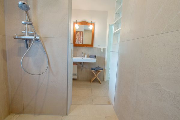  Hafenstraße 26 Wohnung Lütt'n Tohuus Zingst - Badezimmer