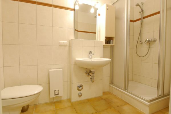 Glebbe 17 Wohnung 2 Zingst - Badezimmer