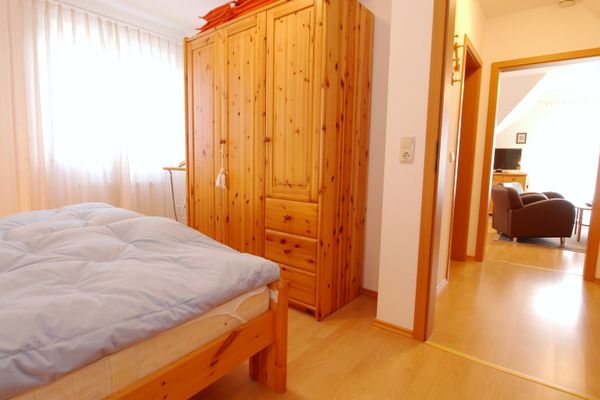  Hoppenberg 7 Wohnung DG links Zingst - Schlafzimmer