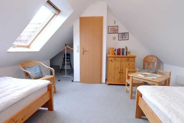  Hoppenberg 7 Wohnung DG links Zingst - Schlafzimmer