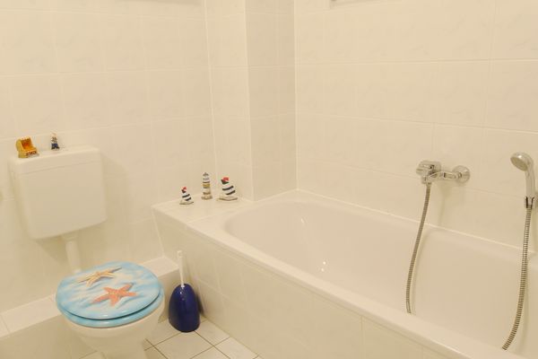  Jordanstrasse 23 Wohnung unten links Zingst - Badezimmer
