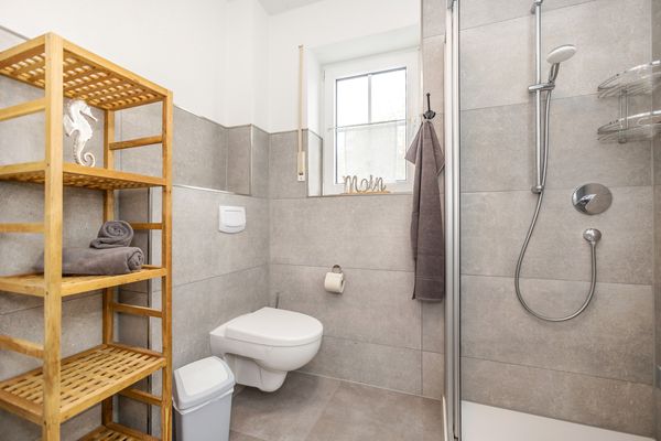  Lindenstrasse 34 Wohnung 1 Zingst - Badezimmer