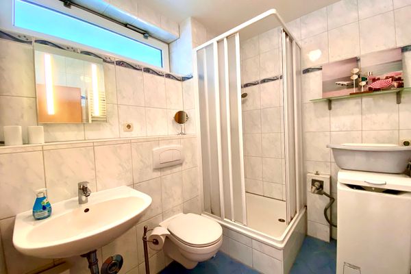  Lindenstraße 43  Wohnung 7  - Badezimmer