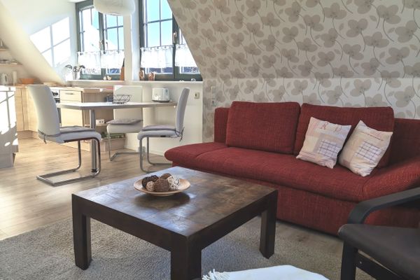  Ferienwohnung Malvenhaus Zingst - Wohnzimmer