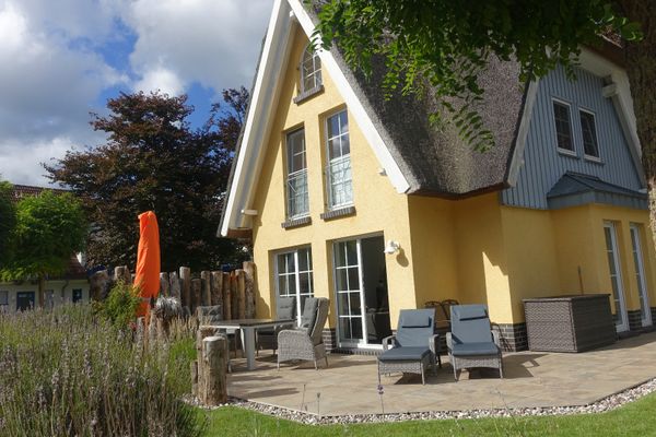  Mine-Heimat-Weg 18  Haus Dünenfee Zingst - Terrasse