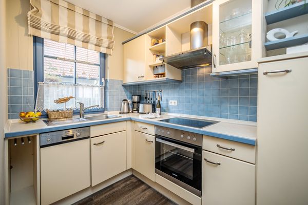 Anlage "Heimathafen" Haus Fortuna Zingst - Küche / Küchenzeile