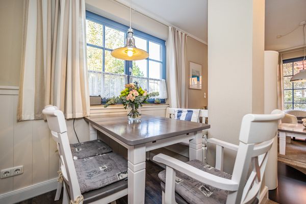 Anlage "Heimathafen" Haus Fortuna Zingst - Wohnzimmer