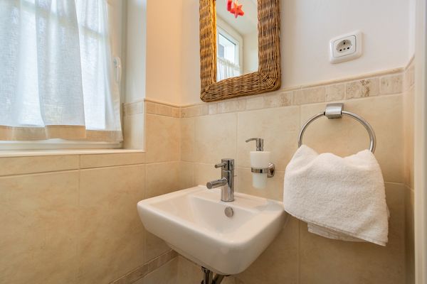  Müggenburger Weg 38 Haus Godewind Zingst - Gäste-WC