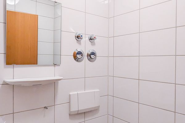  Ferienwohnung Eichhorn Ferienwohnungen in Schwangau - Gäste-WC