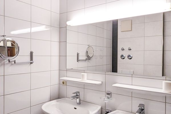  Ferienwohnung Eichhorn Ferienwohnungen in Schwangau - Badezimmer