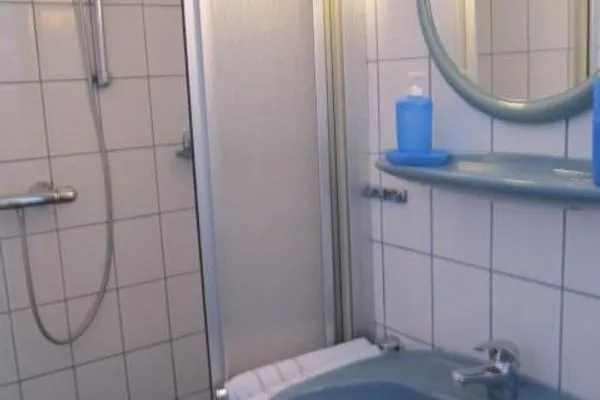 Badezimmer Ferienhaus "Kleines Haus Juist" Ferienwohnung Wattenmeer