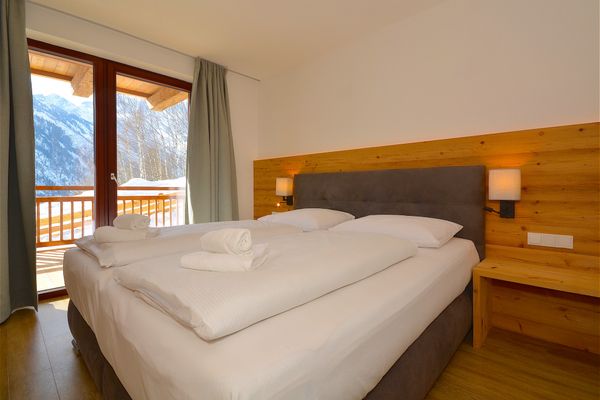 Ski-In/Ski-Out Chalet am Maiskogel Bergli Kaprun - Bedroom
