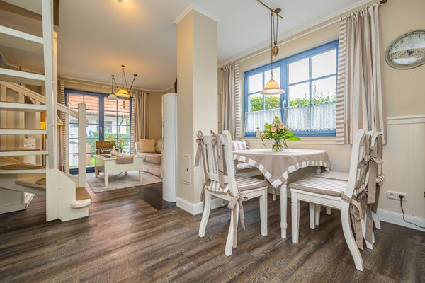 Anlage "Heimathafen" Haus Aurora Zingst - Wohnzimmer