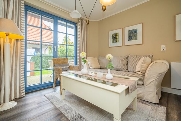 Anlage "Heimathafen" Haus Aurora Zingst - Wohnzimmer