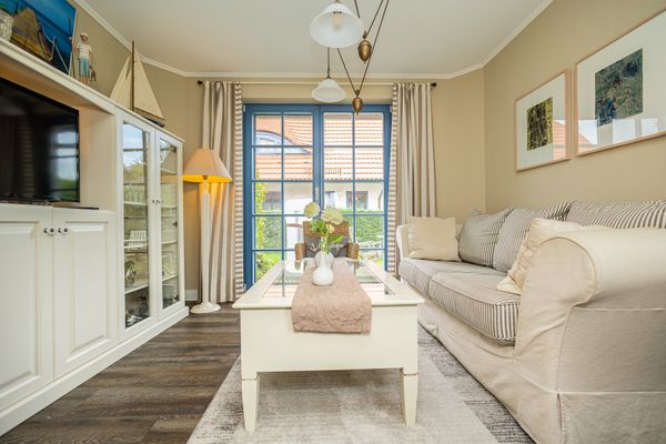Anlage "Heimathafen" Haus Aurora Zingst - Wohnzimmer