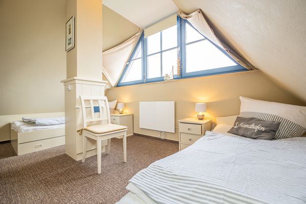 Anlage "Heimathafen" Haus Aurora Zingst - Schlafzimmer