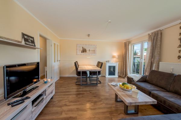  Hafenstrasse 22 Wohnung 2 Muschelsucher Zingst - Wohnzimmer