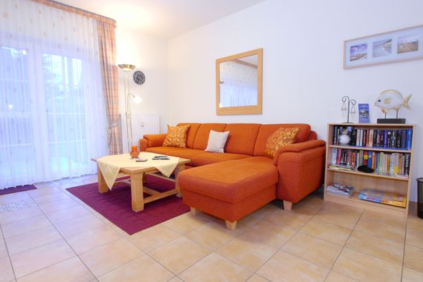  Neue Reihe 17 Wohnung 4 Zingst - Wohnzimmer