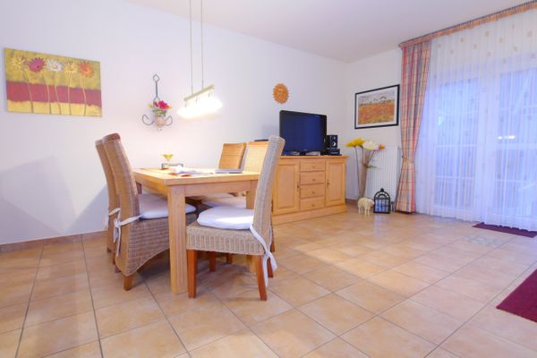  Neue Reihe 17 Wohnung 4 Zingst - Wohnzimmer
