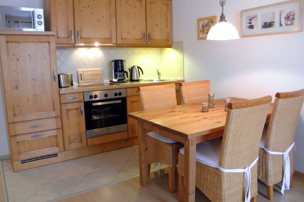  Fritz-Reuter-Straße Wohnung Sonnenuhr Zingst - Küche / Küchenzeile