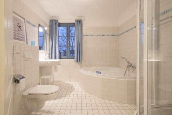  Neue Reihe 43 Villa Regulus Wohnung 4 Zingst - Badezimmer