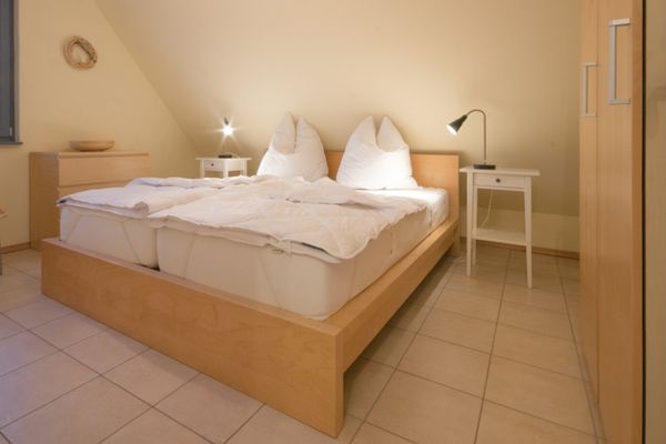  Neue Reihe 43 Villa Regulus Wohnung 4 Zingst - Schlafzimmer