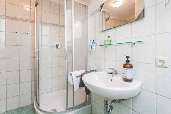  Am Bahndamm 81a Haus Schwalbe Zingst - Badezimmer