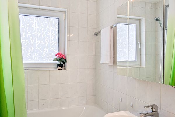  Ferienwohnung im Königswinkel Ferienwohnungen in Hohenschwangau - Badezimmer