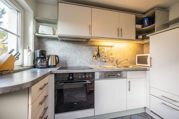  Rosenberg 38 Uriges Reetdachhaus Zingst - Küche / Küchenzeile