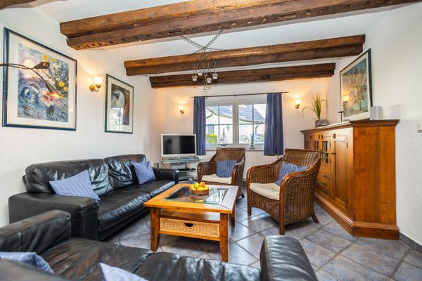  Rosenberg 38 Uriges Reetdachhaus Zingst - Wohnzimmer